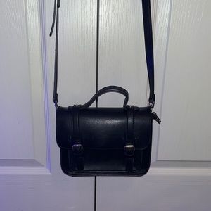 Brandy Melville cross body purse good condition